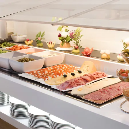 Port Vista Oro Hotel