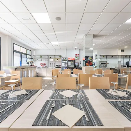 Port Vista Oro Hotel